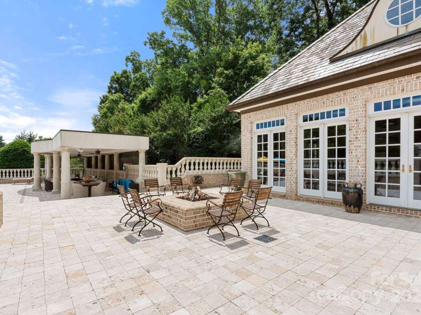 1067 Kent Road, Winston Salem, NC 27104.  MLS# CAR4263540, YatesRealty ID 22913. 
