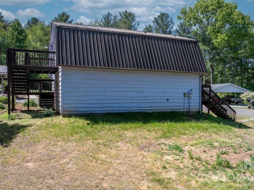 2113 White Pine Drive, Granite Falls, NC 28638.  MLS# CAR4376229, YatesRealty ID 22913. 