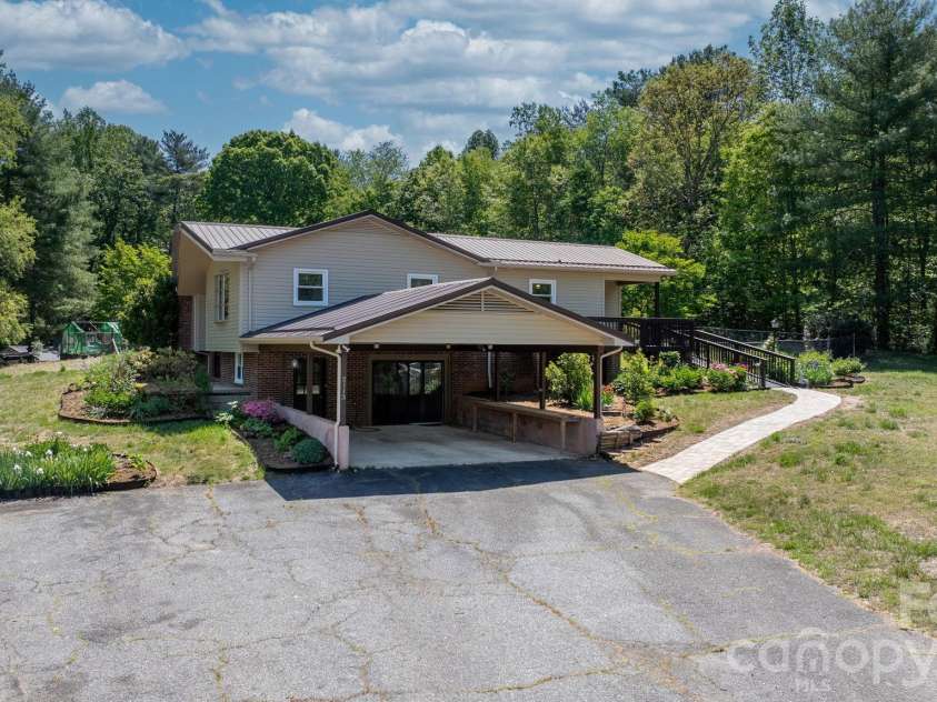 2113 White Pine Drive, Granite Falls, NC 28638.  MLS# CAR4376229, YatesRealty ID 22913. 