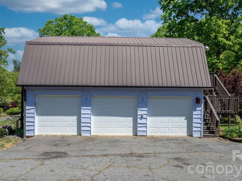 2113 White Pine Drive, Granite Falls, NC 28638.  MLS# CAR4376229, YatesRealty ID 22913. 