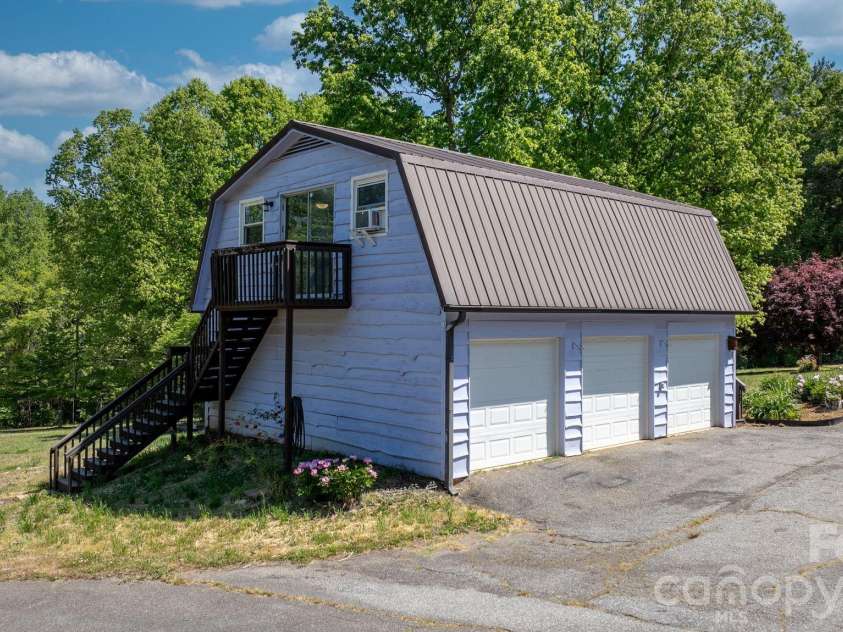 2113 White Pine Drive, Granite Falls, NC 28638.  MLS# CAR4376229, YatesRealty ID 22913. 