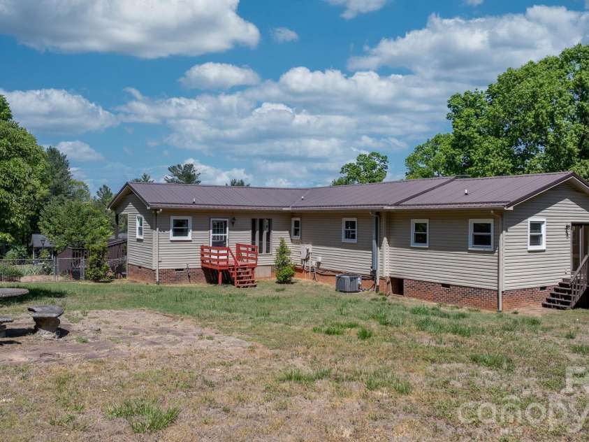 2113 White Pine Drive, Granite Falls, NC 28638.  MLS# CAR4376229, YatesRealty ID 22913. 