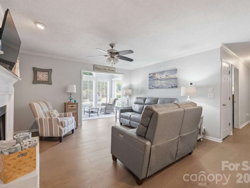 21153 Cold Spring Lane, Cornelius, NC 28031.  MLS# CAR4355327, YatesRealty ID 22914. 