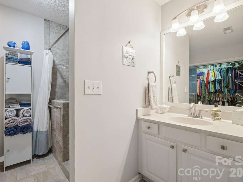 21153 Cold Spring Lane, Cornelius, NC 28031.  MLS# CAR4355327, YatesRealty ID 22914. 
