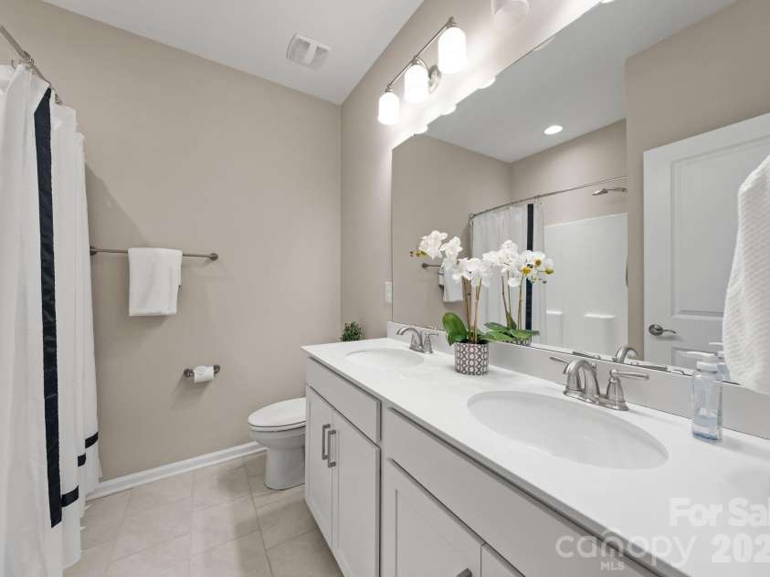 10416 Audubon Ridge Drive, Cornelius, NC 28031.  MLS# CAR4356125, YatesRealty ID 22915. 