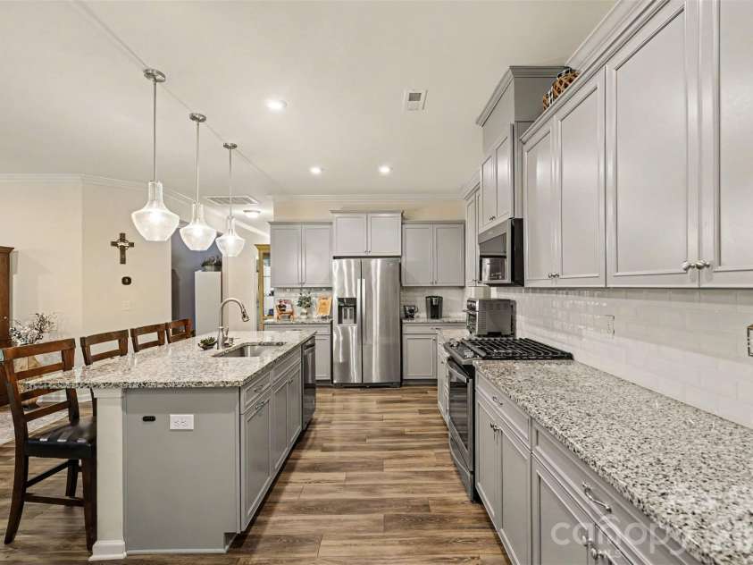 1405 Calder Drive, Indian Trail, NC 28079.  MLS# CAR4401073, YatesRealty ID 22917. Kitchen