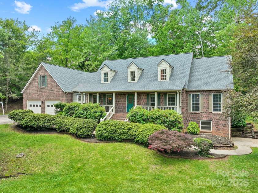 304 La Foret Drive, Morganton, NC 28655.  MLS# CAR4256952, YatesRealty ID 22917. 