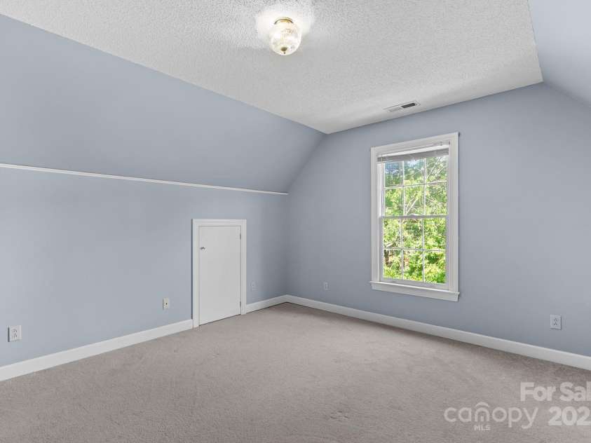 304 La Foret Drive, Morganton, NC 28655.  MLS# CAR4256952, YatesRealty ID 22917. 