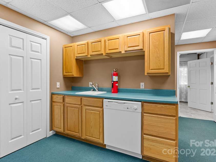 304 La Foret Drive, Morganton, NC 28655.  MLS# CAR4256952, YatesRealty ID 22917. 