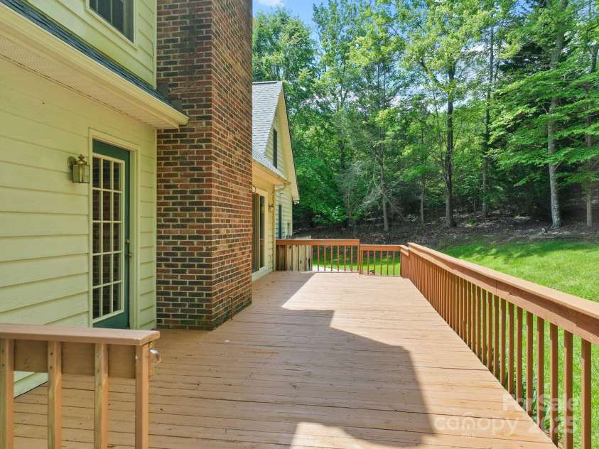 304 La Foret Drive, Morganton, NC 28655.  MLS# CAR4256952, YatesRealty ID 22917. 