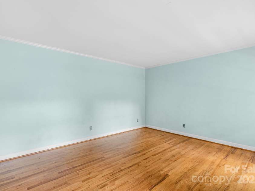 304 La Foret Drive, Morganton, NC 28655.  MLS# CAR4256952, YatesRealty ID 22917. Den