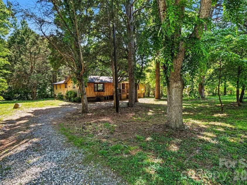 265 Alan Circle, Salisbury, NC 28147.  MLS# CAR4382055, YatesRealty ID 22919. 