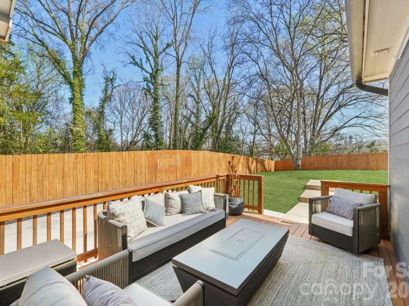 1821 Garibaldi Avenue, Charlotte, NC 28208.  MLS# CAR4354837, YatesRealty ID 22920. Back deck