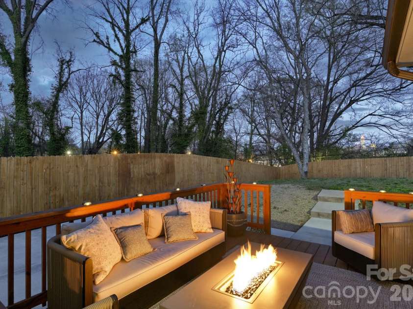 1821 Garibaldi Avenue, Charlotte, NC 28208.  MLS# CAR4354837, YatesRealty ID 22920. Back deck