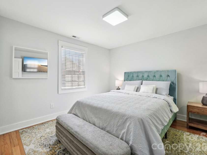 1821 Garibaldi Avenue, Charlotte, NC 28208.  MLS# CAR4354837, YatesRealty ID 22920. Bedroom 3
