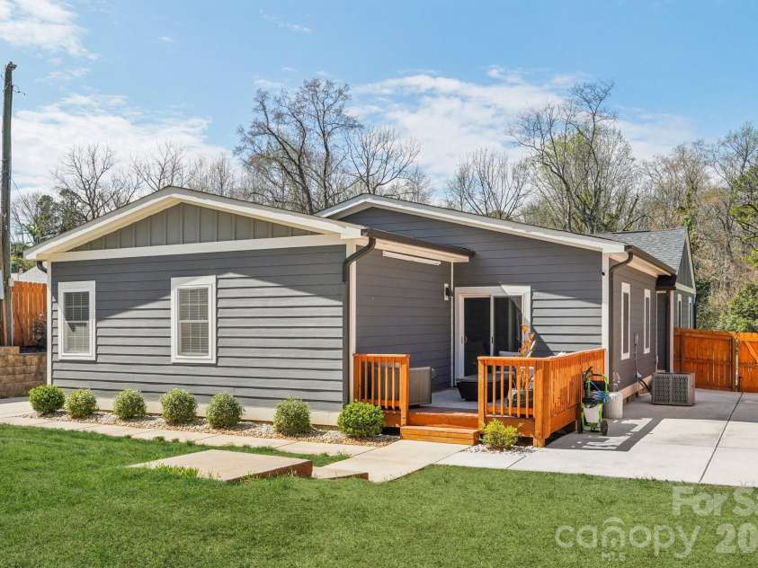 1821 Garibaldi Avenue, Charlotte, NC 28208.  MLS# CAR4354837, YatesRealty ID 22920. Exterior Rear