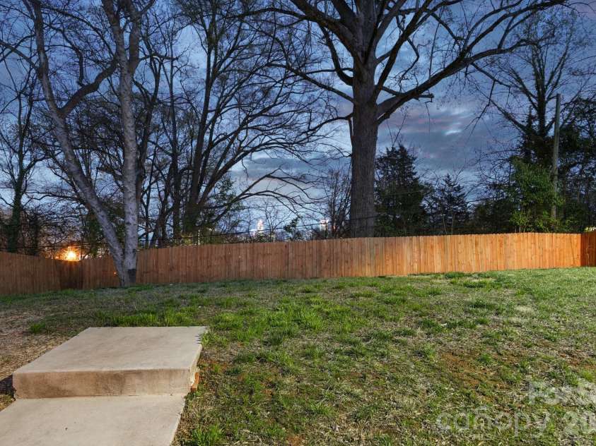 1821 Garibaldi Avenue, Charlotte, NC 28208.  MLS# CAR4354837, YatesRealty ID 22920. Skyline view