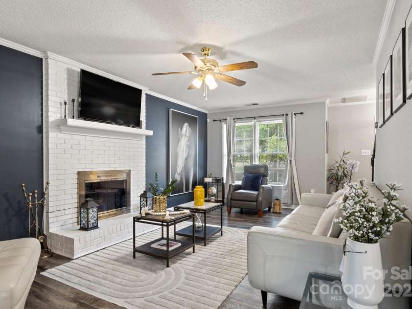 8819 Kishorn Court, Charlotte, NC 28215.  MLS# CAR4251136, YatesRealty ID 22920. 