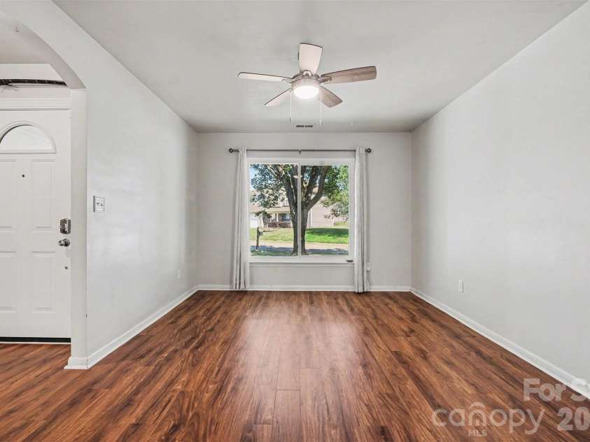199 Austin Run Court, Kannapolis, NC 28083.  MLS# CAR4369473, YatesRealty ID 22921. 