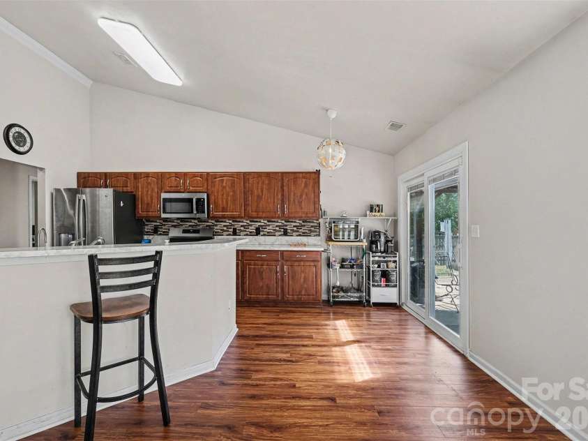 199 Austin Run Court, Kannapolis, NC 28083.  MLS# CAR4369473, YatesRealty ID 22921. 