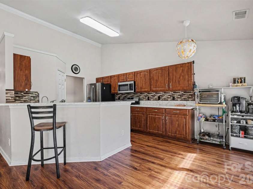 199 Austin Run Court, Kannapolis, NC 28083.  MLS# CAR4369473, YatesRealty ID 22921. 
