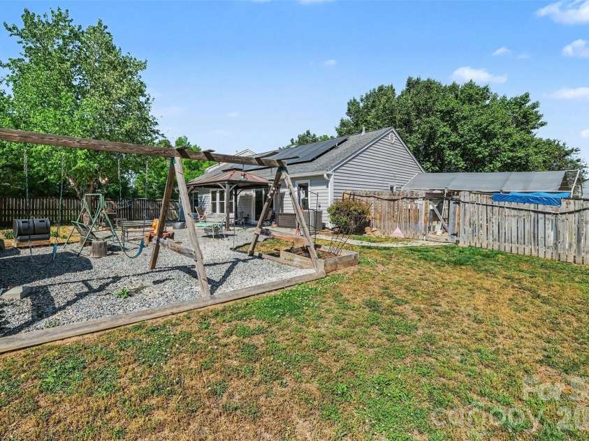 199 Austin Run Court, Kannapolis, NC 28083.  MLS# CAR4369473, YatesRealty ID 22921. 