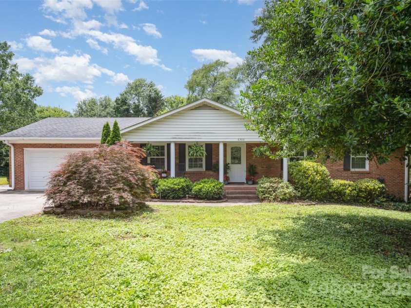 6300 Morehead Road, Harrisburg, NC 28075.  MLS# CAR4270263, YatesRealty ID 22921. 