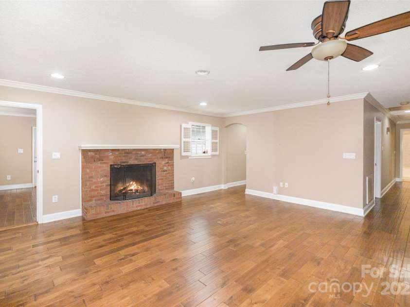 6300 Morehead Road, Harrisburg, NC 28075.  MLS# CAR4270263, YatesRealty ID 22921. 