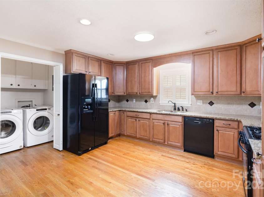 6300 Morehead Road, Harrisburg, NC 28075.  MLS# CAR4270263, YatesRealty ID 22921. 