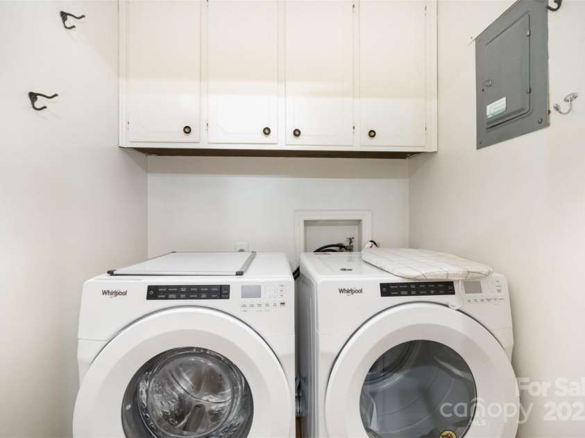 6300 Morehead Road, Harrisburg, NC 28075.  MLS# CAR4270263, YatesRealty ID 22921. 