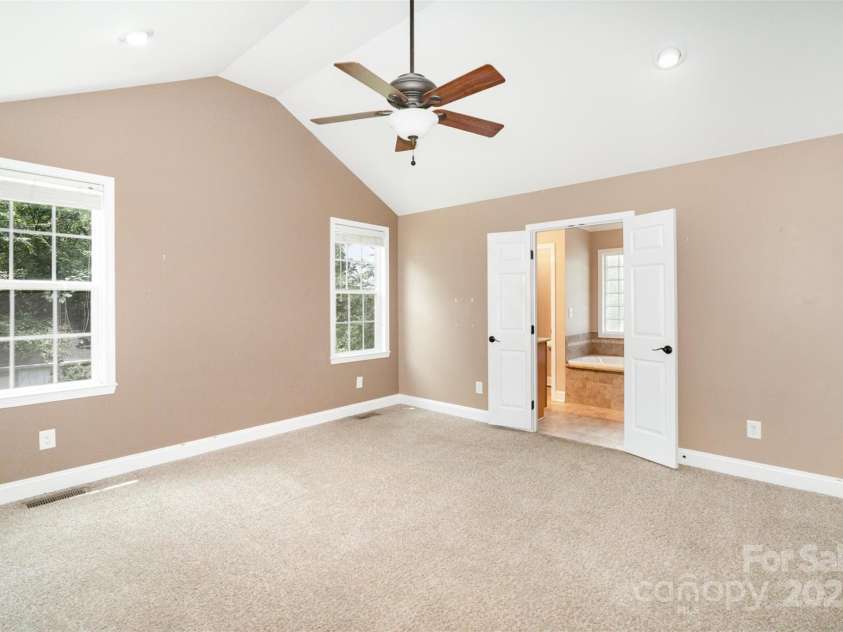 6300 Morehead Road, Harrisburg, NC 28075.  MLS# CAR4270263, YatesRealty ID 22921. 