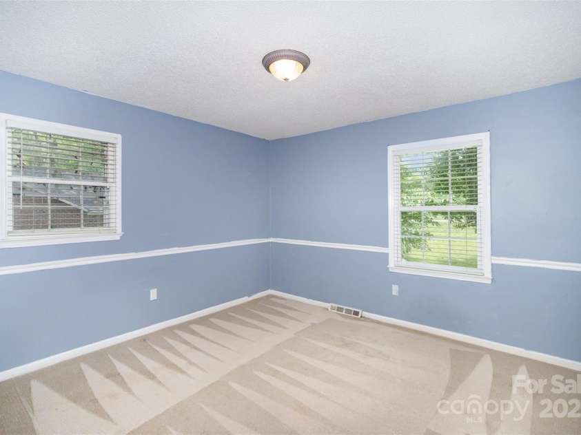 6300 Morehead Road, Harrisburg, NC 28075.  MLS# CAR4270263, YatesRealty ID 22921. 