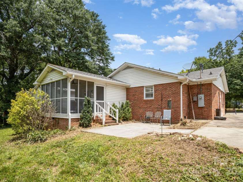 6300 Morehead Road, Harrisburg, NC 28075.  MLS# CAR4270263, YatesRealty ID 22921. 