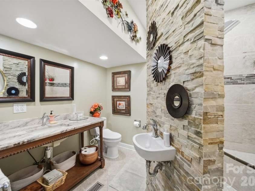 3497 Blue Creek Road, Lenoir, NC 28645.  MLS# CAR4379201, YatesRealty ID 22922. 