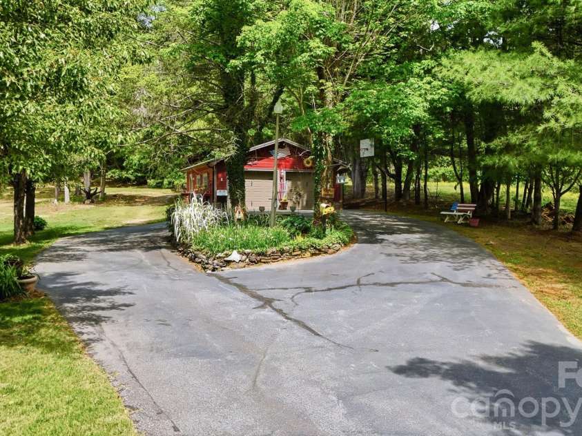 3497 Blue Creek Road, Lenoir, NC 28645.  MLS# CAR4379201, YatesRealty ID 22922. 