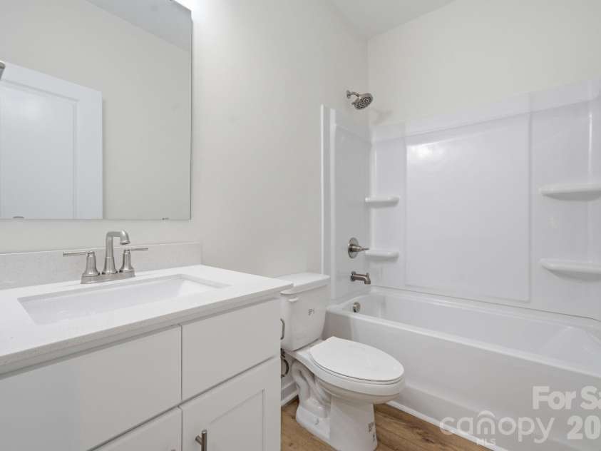 1150 Sloop Avenue, Kannapolis, NC 28083.  MLS# CAR4369219, YatesRealty ID 22923. 2nd Full Bathroom