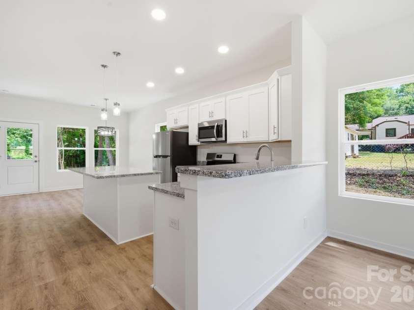 1150 Sloop Avenue, Kannapolis, NC 28083.  MLS# CAR4369219, YatesRealty ID 22923. Kitchen