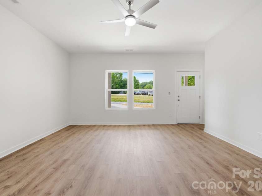 1150 Sloop Avenue, Kannapolis, NC 28083.  MLS# CAR4369219, YatesRealty ID 22923. Living Room