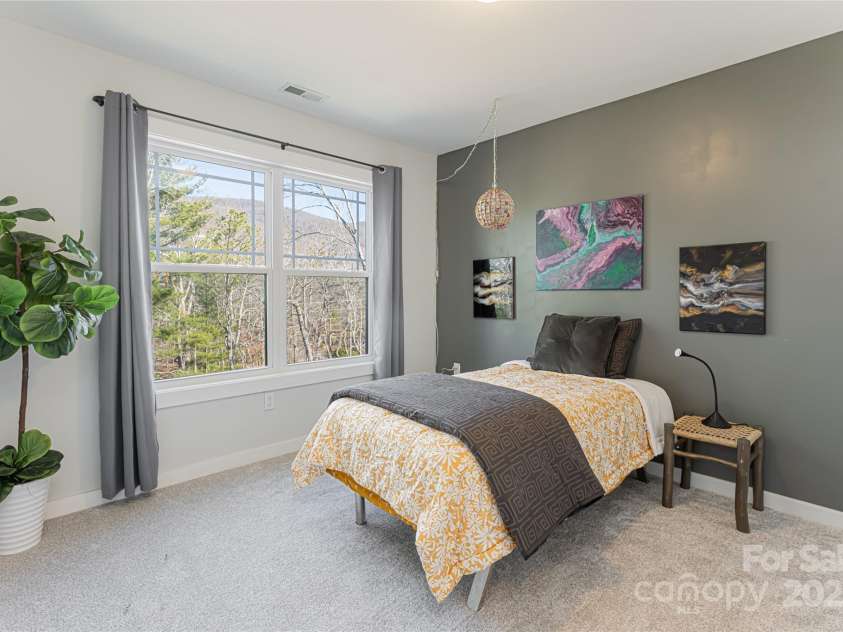 7 Pineview Road, Fairview, NC 28730.  MLS# CAR4211206, YatesRealty ID 22923. 