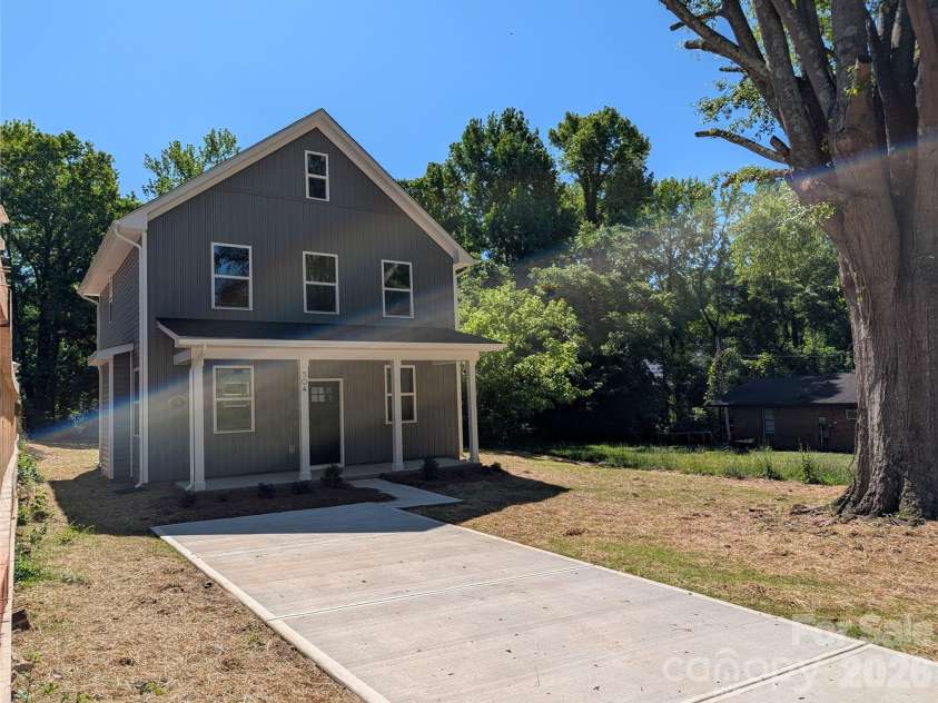 504 Oakland Drive, Shelby, NC 28150.  MLS# CAR4381264, YatesRealty ID 22926. 