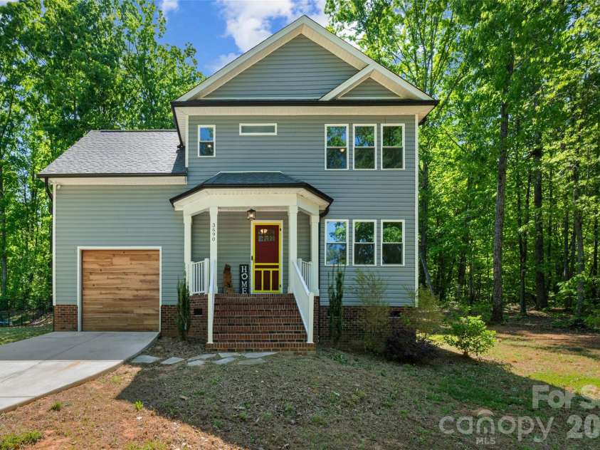 3690 Innes Lane, Maiden, NC 28650.  MLS# CAR4375049, YatesRealty ID 22927. 