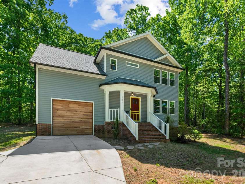 3690 Innes Lane, Maiden, NC 28650.  MLS# CAR4375049, YatesRealty ID 22927. 