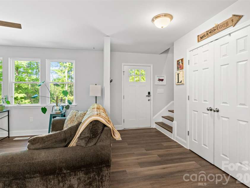 3690 Innes Lane, Maiden, NC 28650.  MLS# CAR4375049, YatesRealty ID 22927. 
