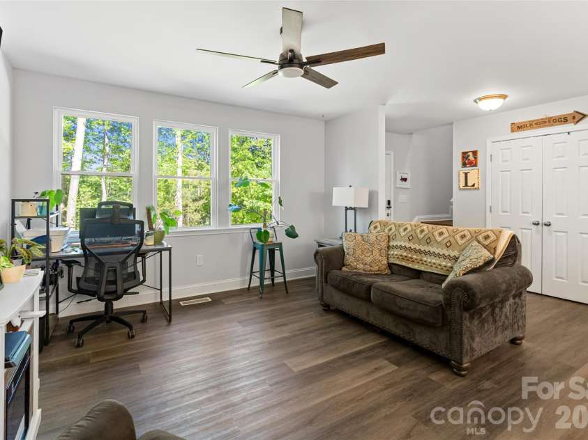 3690 Innes Lane, Maiden, NC 28650.  MLS# CAR4375049, YatesRealty ID 22927. 