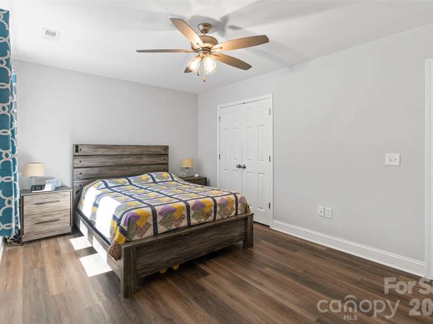 3690 Innes Lane, Maiden, NC 28650.  MLS# CAR4375049, YatesRealty ID 22927. 