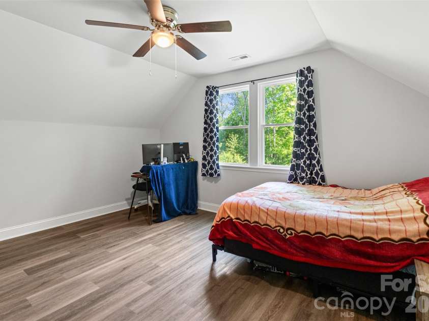 3690 Innes Lane, Maiden, NC 28650.  MLS# CAR4375049, YatesRealty ID 22927. 