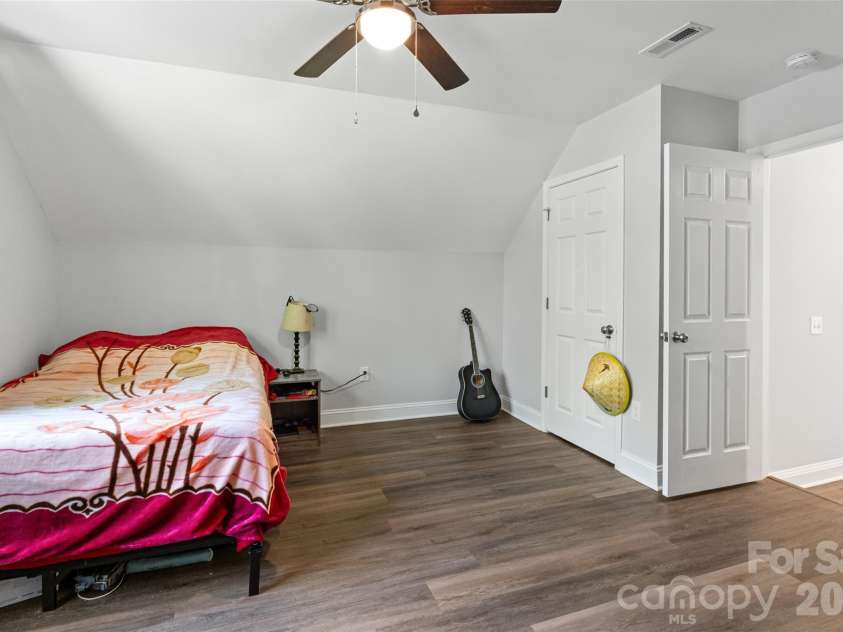 3690 Innes Lane, Maiden, NC 28650.  MLS# CAR4375049, YatesRealty ID 22927. 