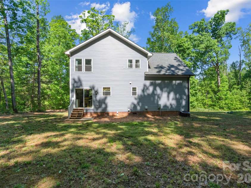 3690 Innes Lane, Maiden, NC 28650.  MLS# CAR4375049, YatesRealty ID 22927. 