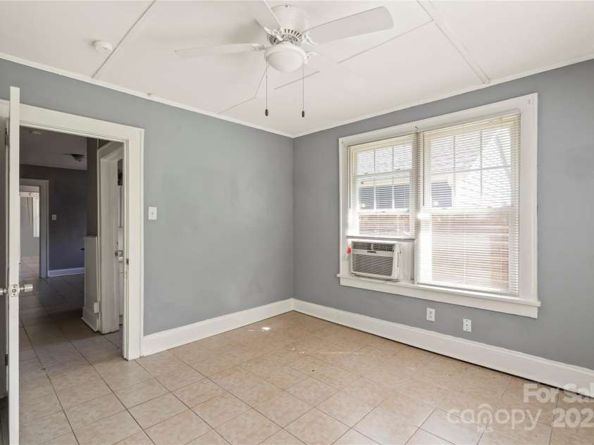 921 Jackson Street, Salisbury, NC 28144.  MLS# CAR4274019, YatesRealty ID 22927. 