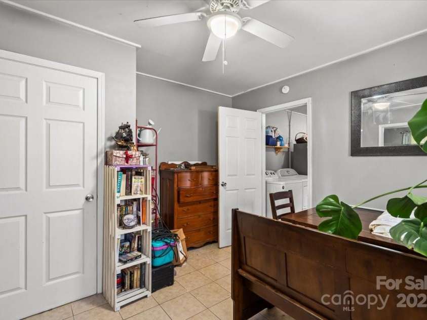 921 Jackson Street, Salisbury, NC 28144.  MLS# CAR4274019, YatesRealty ID 22927. 